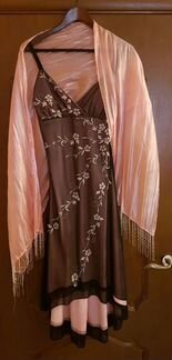 Продаю вечернее платье 46 размер