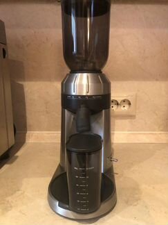 Кофемолка Bork модель 9015SI