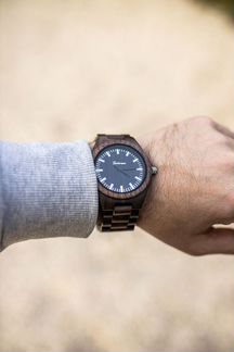 Деревянные наручные часы ручной работы