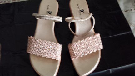 Женские босоножки новые удобные яркие