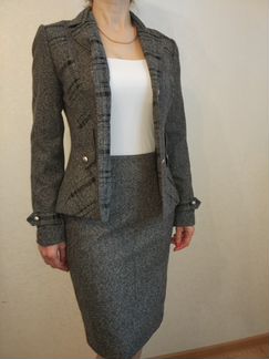 Костюм женский юбочный 44-46 р-р