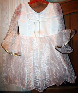 Платье праздничное