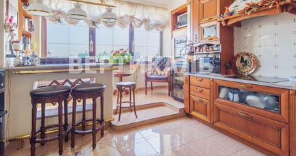 4-к квартира, 150 м², 8/11 эт.