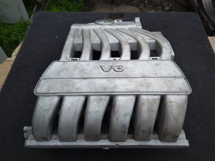 Впускной коллектор VW Passat B6 3.6 FSI