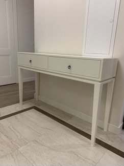 Консоль в прихожую