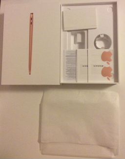 Коробка от MacBook Air 13-inch Retina