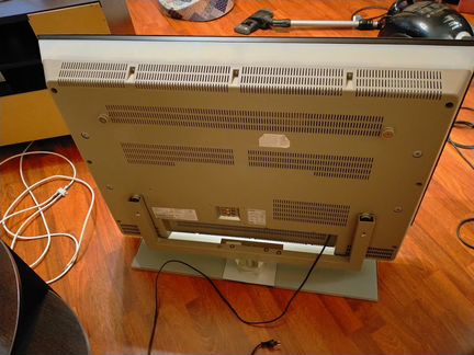 Телевизор philips - S FJ3.OE LA. Продаётся б/у