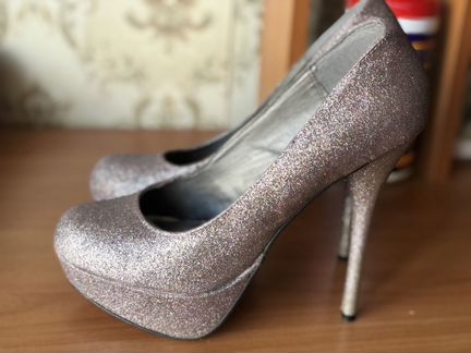 Продам туфли р-р 38