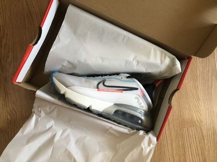 Кроссовки Nike AIR MAX 2090 7US (37 размер)