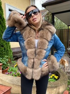 Джинсовая утеплённая куртка с мехом песца