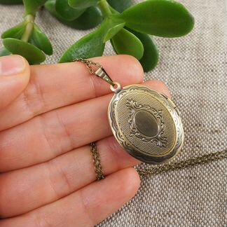 Медальон Камея Дама на сером