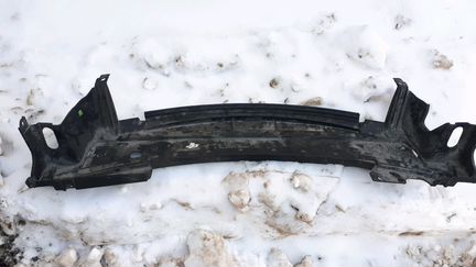 Воздухозаборник Volvo 30744084