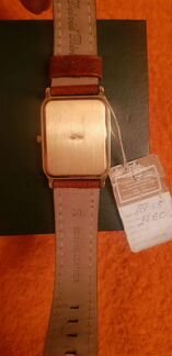 Часы золотые