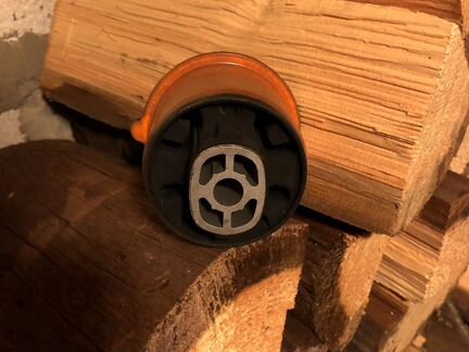 Сайлент блоки задней балки комплект Пежо Ситроен