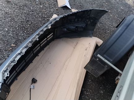 Бампер передний для Volkswagen Passat B7 в сборе