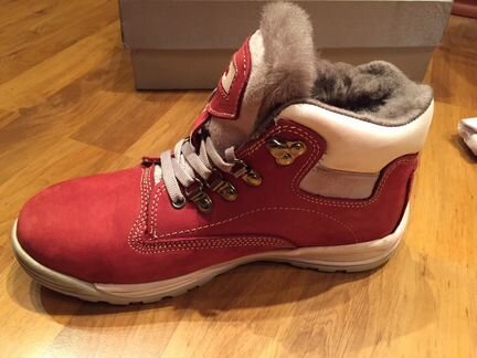 Зимние ботинки женские