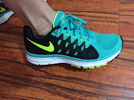 Кроссовки Nike