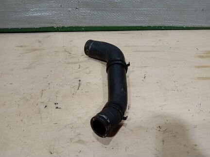 Шланг охлаждающей жидкости Mercedes Benz