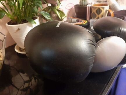 Боксерские перчатки