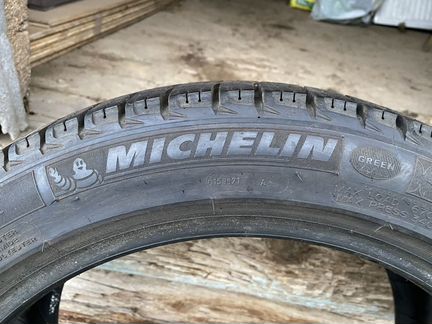 Зимняя резина Michelin X-ice 225/45 R17