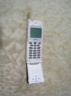 Телефон SKY IM-2000