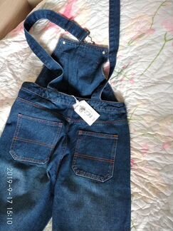 Новый джинсовый полукомбинезон,р-р 152