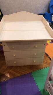 Пеленальный столик