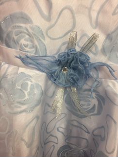 Платье голубое нарядное