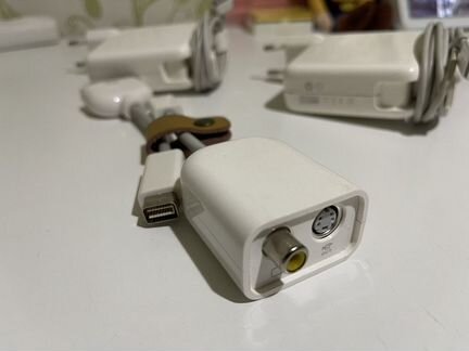 Apple Переходник с Mini-DVI на VGA и S Video