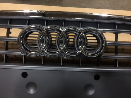 Решетка радиатора Audi A4 B8 2007г - 2011г