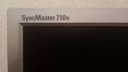 Монитор Samsung SyncMaster 710N