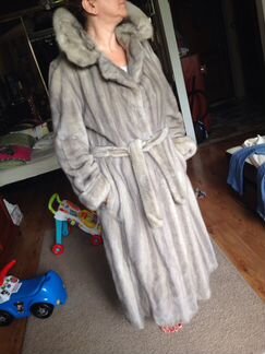 Голубая норковая шуба