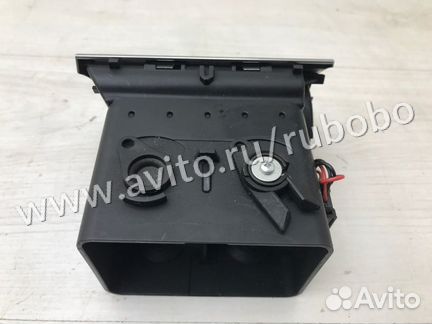 Дефлектор центральный правый Audi A8 D3 BHT 2005