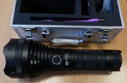 Мощный светодиодный фонарь Lumintop SD75 (новый)