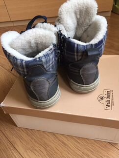 Ботинки демисезон 35 разм