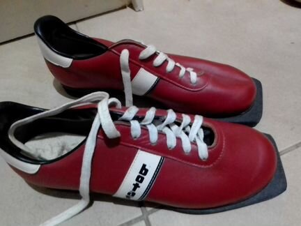 Лыжные ботинки 41 размера