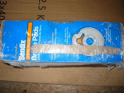 Колодки тормозные передние Bendix USA MKD 673