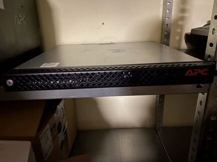 Сервер управления APC StruxureWare Data Center Exp