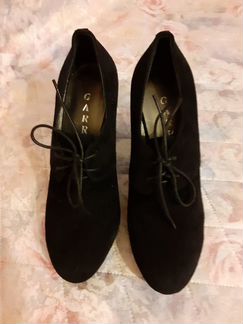 Ботильоны, замшевые натуральные,новые,каблук 7.5см