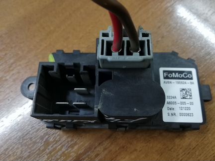 Резистор отопителя 1888653 Ford Focus 3