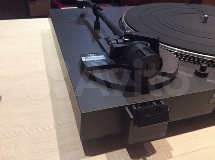 Проигрыватель винила Technics SL-B300