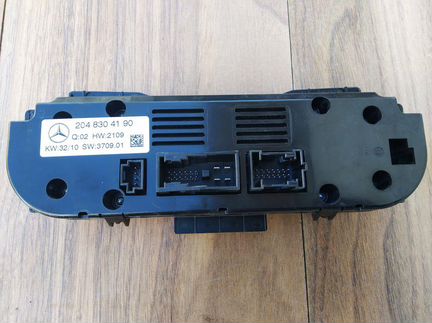 Блок управления климатом Mercedes W204 X204
