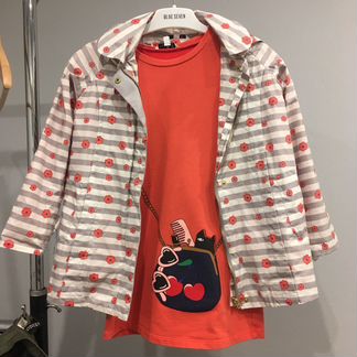 Плащ и платье LittleMarc Jacobs
