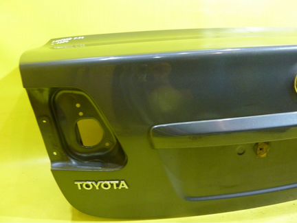 Крышка багажника Седан Toyota Avensis 3 T270 Серая