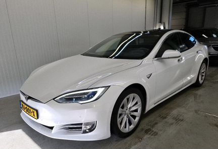 Tesla Model S AT, 2017, 107 220 км