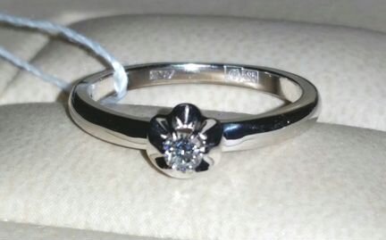 Кольцо золотое с бриллиантом (Россия)