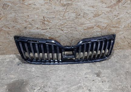 Решетка радиатора Skoda Superb 3