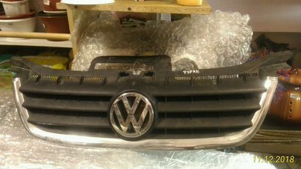 Решетка радиатора Touran 03-07