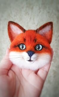 Брошка лисичка ручной работы