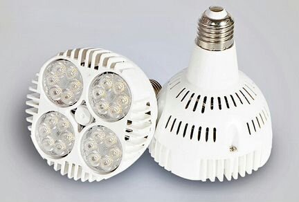 Трековый LED светильник 40w,диодный на шинопровод